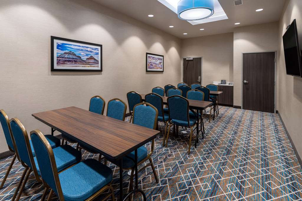 La Quinta Inn & Suites by Wyndham Holbrook Petrified Forest - photo 39
