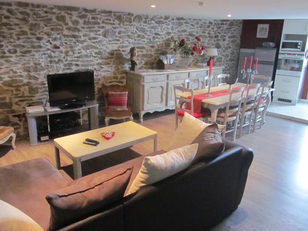 Chez Martine C t Canal in Carcassonne, France