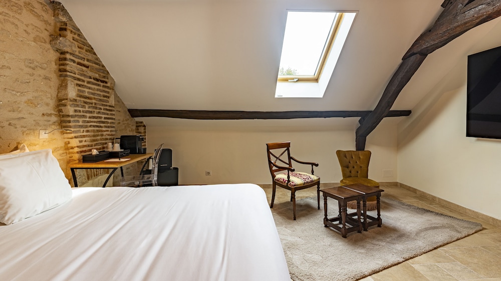 Les Remparts Hôtels et Demeures Historiques in Beaune, France