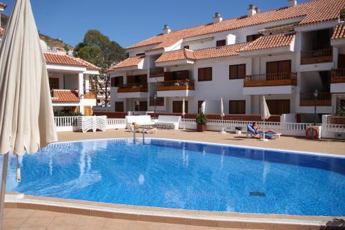 Apartment Cardon Los Cristianos — 4-Star Luxury Hotel in Arona, Spain