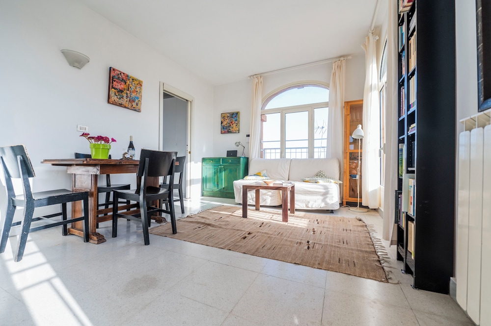 St John Basilica Lovely Tower Apartment — Rome