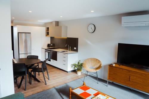 New townhouse 300m 4 minute walk Te Kaha One New Zealand Stadium car park 2 bed 2 bath — 4-Star Luxury Hotel in Christchurch, New Zealand