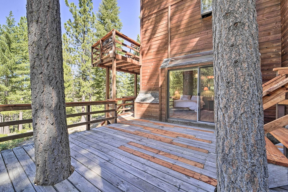 Hot Tub & Ski Shuttle: Northstar Resort House - photo 13