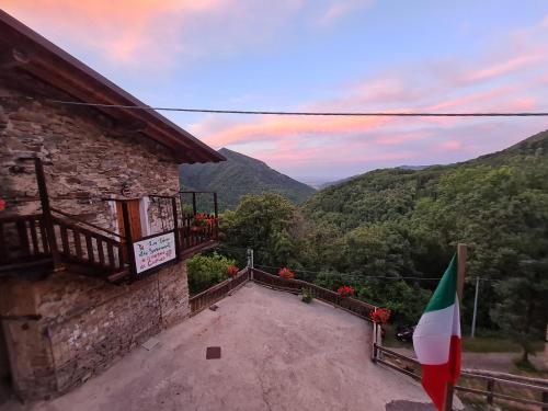 La Tano Dei Sarvanot — Pradleves