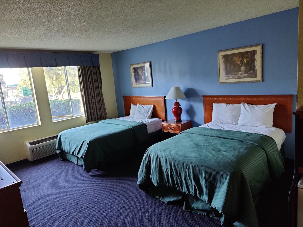 Days Inn by Wyndham Stockton - photo 6