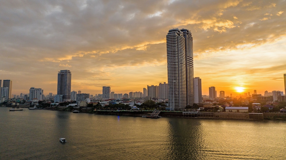 Merton Holiday Inn in Phnom Penh, Cambodia