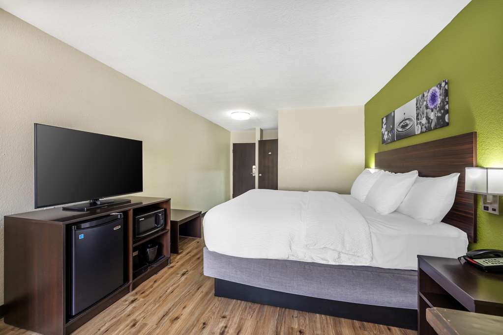 Sleep Inn & Suites Salina I 135 - photo 20