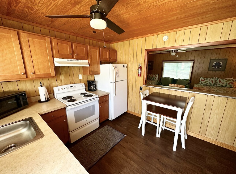 SandSpur Ocean Cottages - photo 41