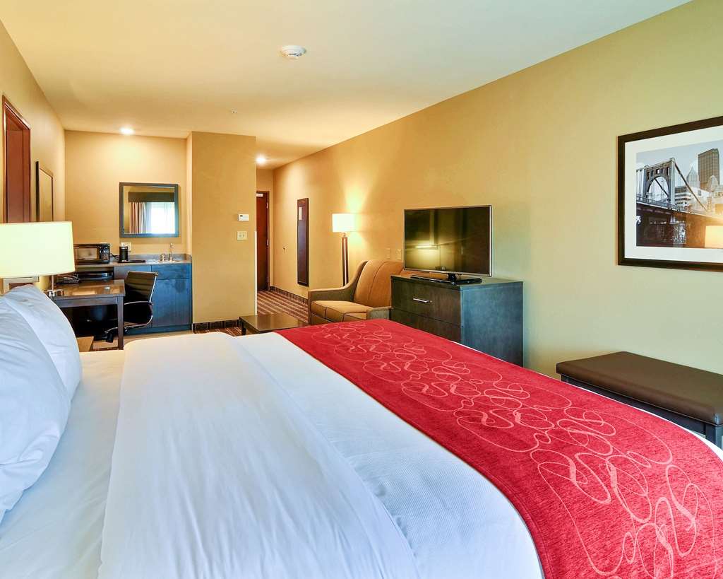 Comfort Suites Uniontown - photo 20