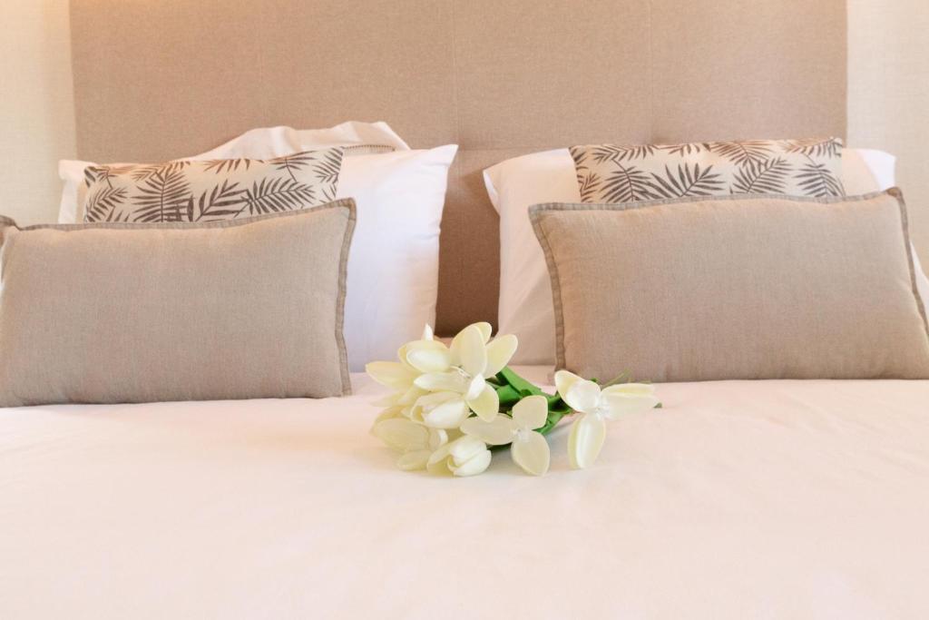 Beachome4u2 — 4-Star Luxury Hotel in Carcavelos, Portugal