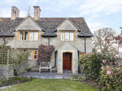 Bear's Cottage — 4-Star Luxury Hotel in South Littleton, United Kingdom