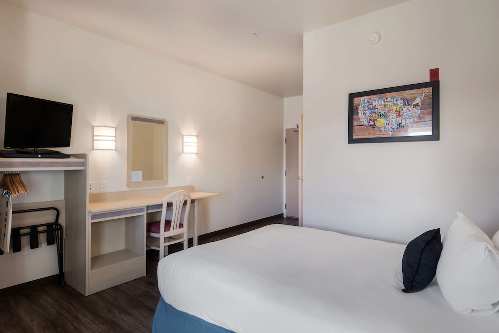 Red Lion Inn & Suites Butte - photo 13