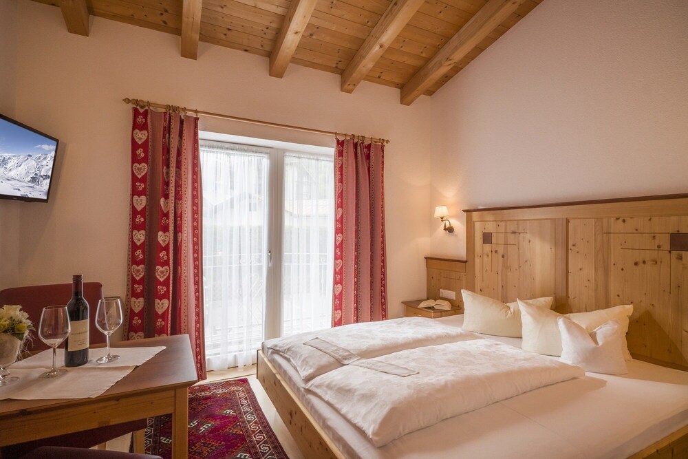 Hotel Viktoria & Landhaus Joggl in Mayrhofen, Austria