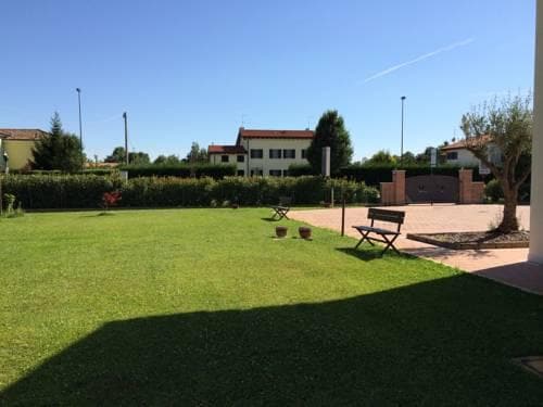 Villa Myosotis — 4-Star Luxury Hotel in Mirano, Italy