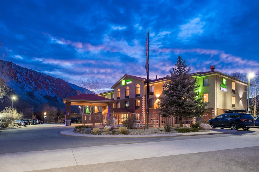 Holiday Inn Express Glenwood Springs - photo 2