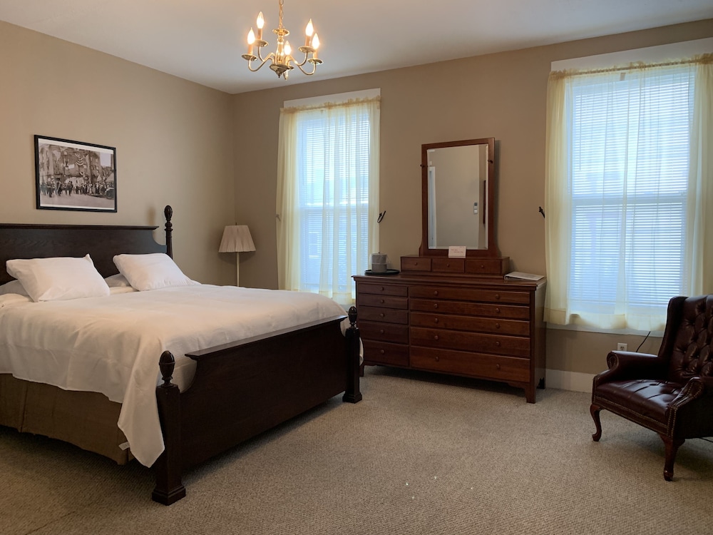 The Hotel Belvidere - photo 3