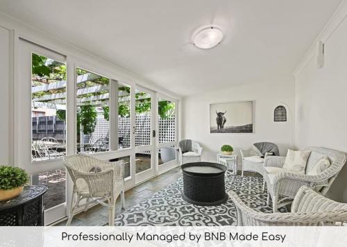 Hamptons House Scandi Heritage Charm — 4-Star Luxury Hotel in Bathurst, Australia