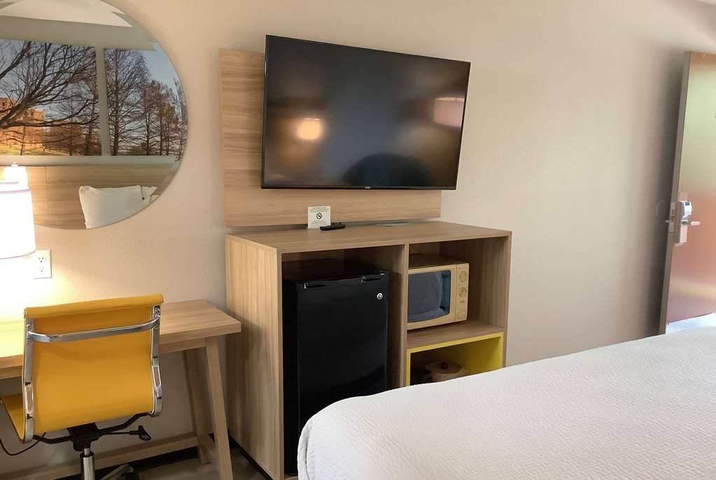Days Inn by Wyndham Kingdom City - photo 30
