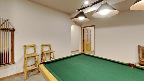 36 James Court — 4-Star Luxury Hotel in Dillon, United States