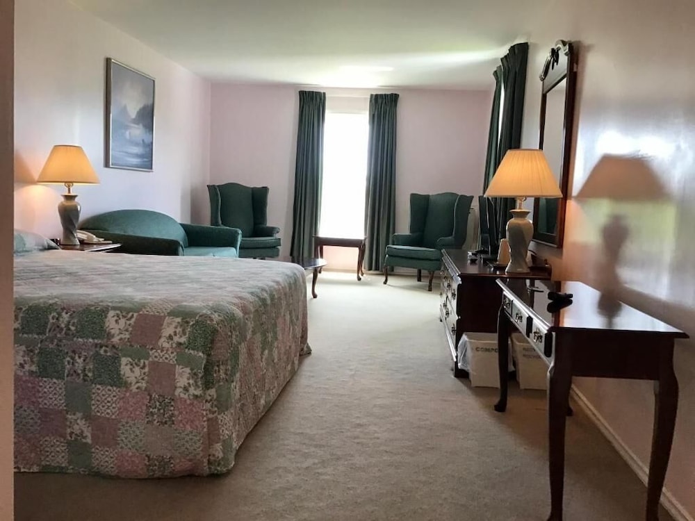 Rollo Bay Inn — hotel in Souris