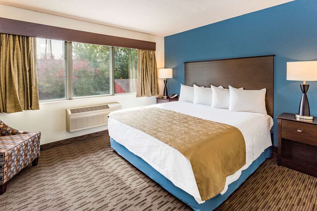 AmericInn by Wyndham Hotel and Suites Long Lake - photo 8