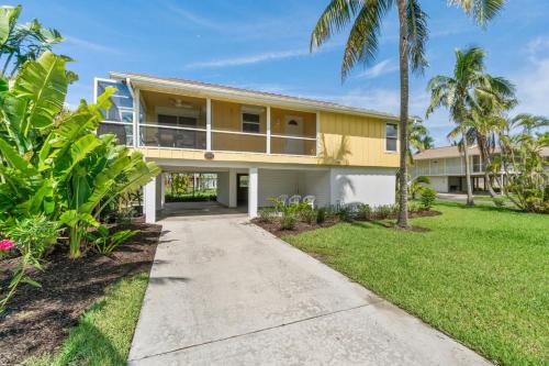 Bonita Beach Getaway 2 Bed 2 Bath Couples Beach Escape in Bonita Springs, United States