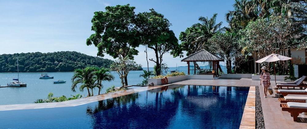 Chandara Resort & Spa Phuket - last minute hotel in Phuket