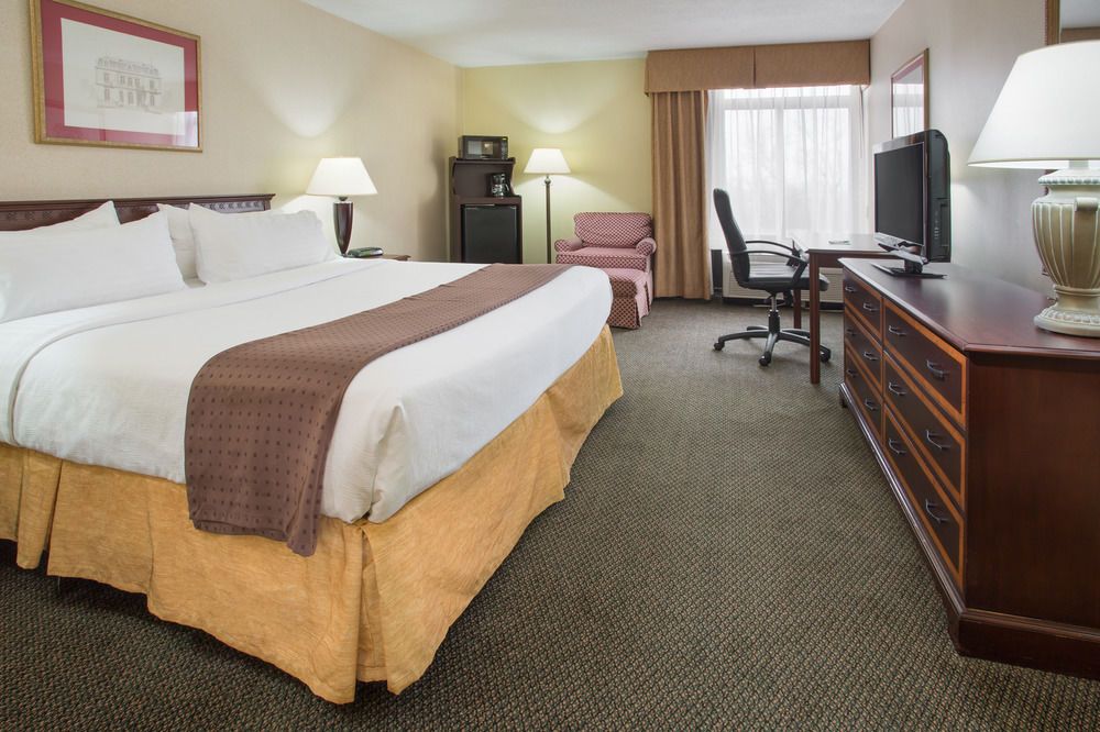 Cincy Hotel - photo 22