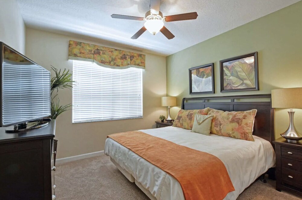 Luxurious 6BD Pool Home With Best Resort Amenities Two Master Suites and Big Pool Area #6pp917 - photo 13