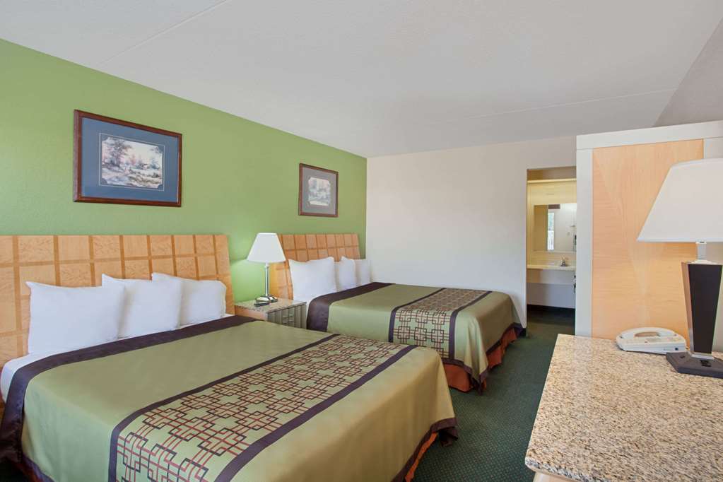 Days Inn by Wyndham Greeneville - photo 7