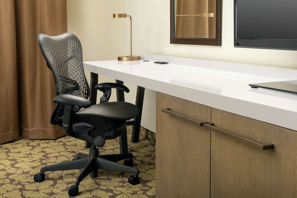 Hilton Garden Inn Frederick - photo 8