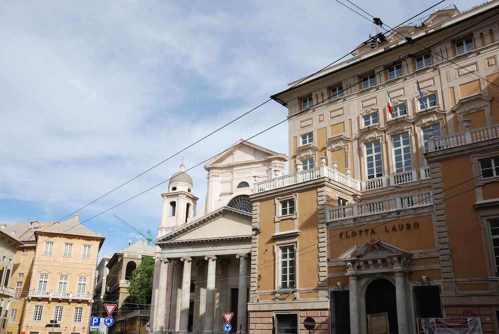 Nunziata Apartment — 4-Star Luxury Hotel in Genoa, Italy