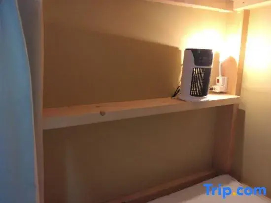 World Inn むろらん仲間の家 — hotel in Muroran