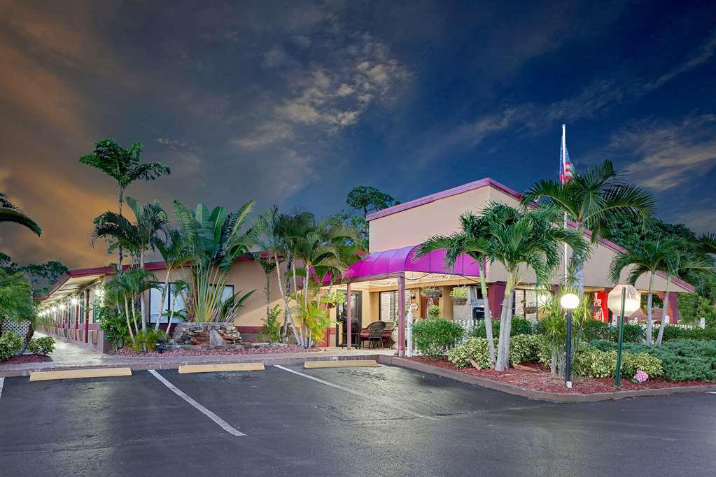 Knights Inn Port Charlotte - photo 2