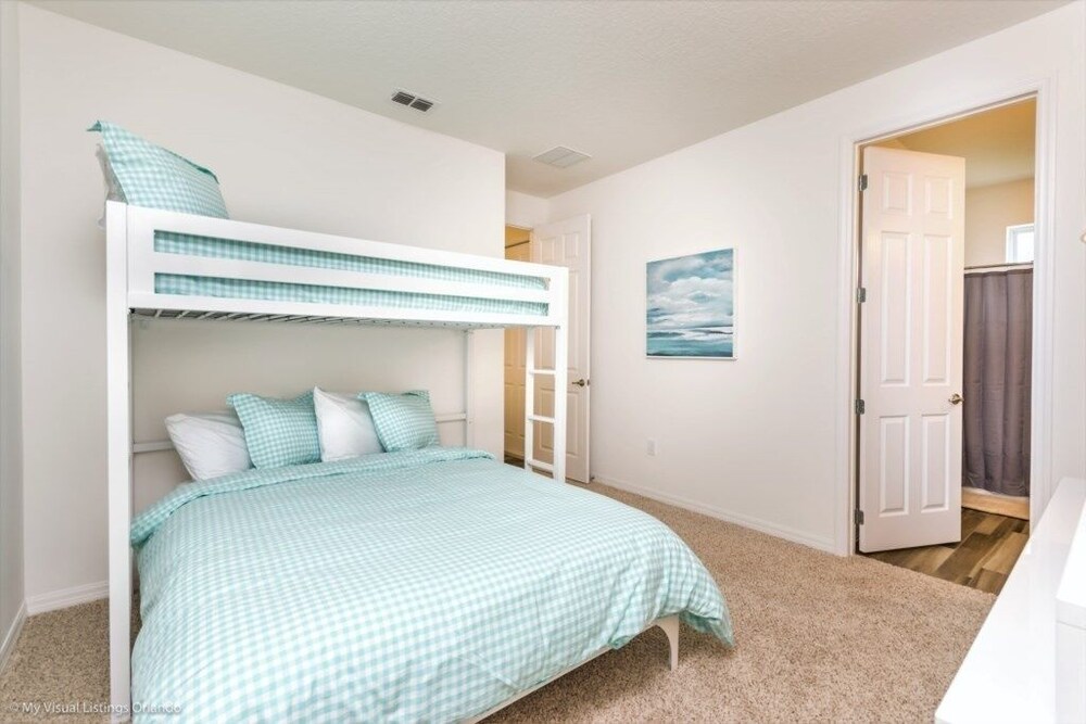 5 Bedroom Solterra Resort Luxury Villa by Redawning Davenport - photo 12