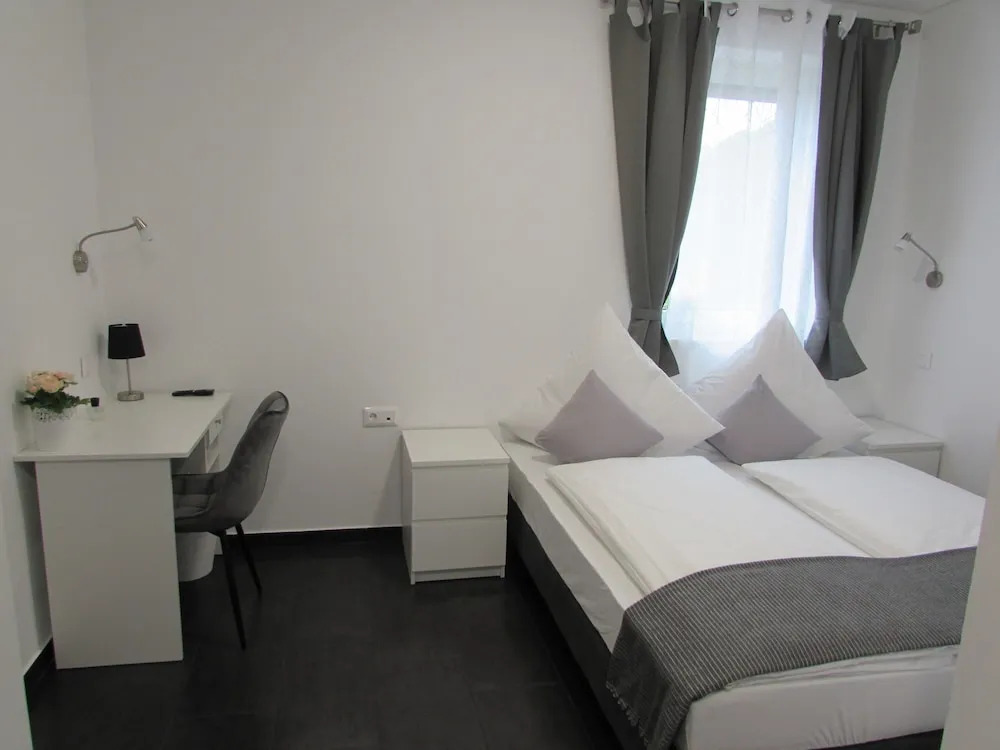 Hotel L201 24h self check in — hotel in Gablitz