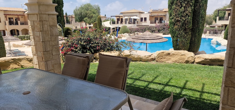Aa02 Adjacent to Aphrodite Hills Communal Pool Garden