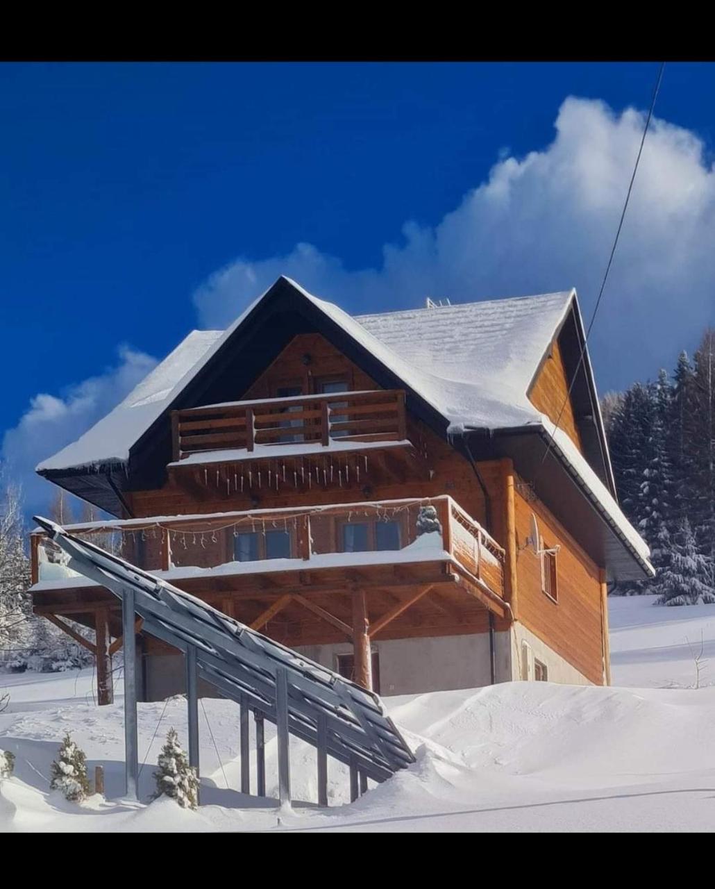 Gorczańska Chata z tarasem widokowym in Poreba Wielka, Poland