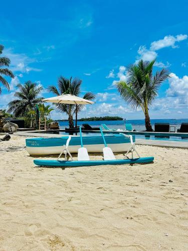 Pension Irivai Appartement RAVA 1 chambre bord de mer — 4-Star Luxury Hotel in Uturoa, French Polynesia