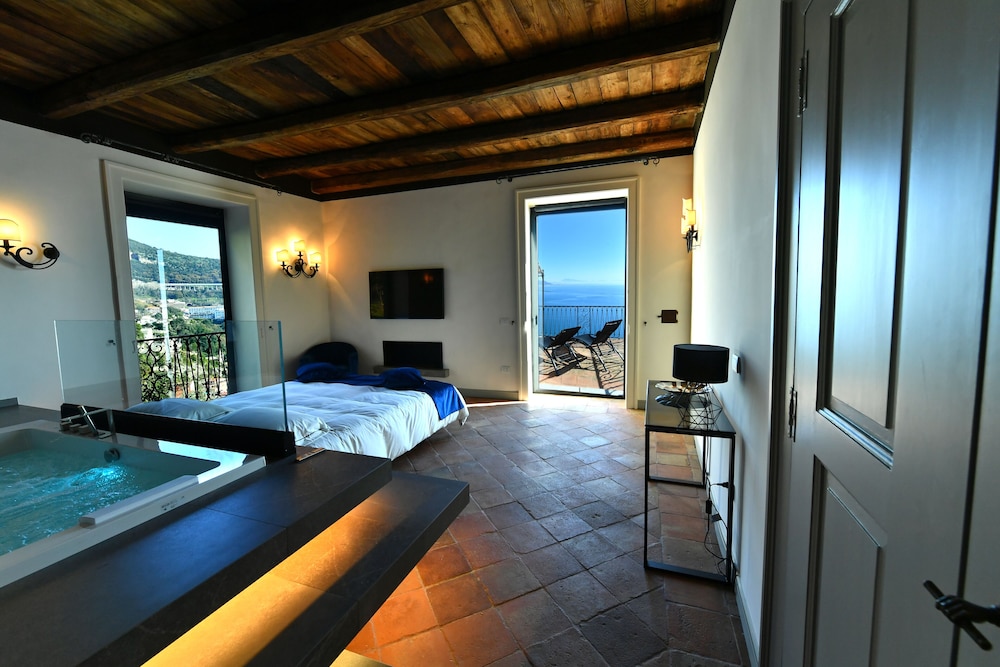 In Costa Relais & Luxury Suites in Vietri Sul Mare, Italy