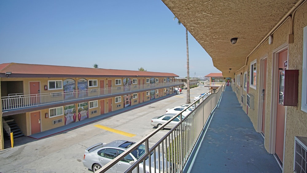 Los Angeles Inn & Suites LAX - featured photo