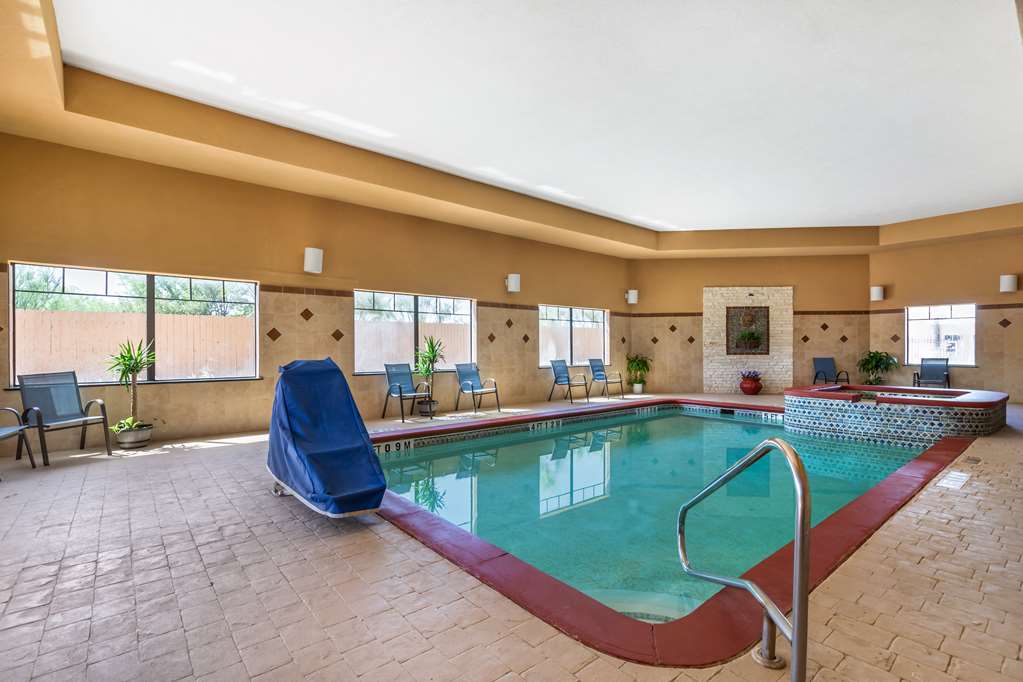 Best Western Plus Lytle Inn & Suites - photo 29