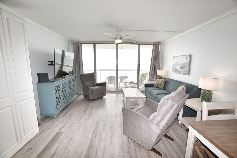 1109 Waters Edge Resort 1 Bedroom Condo by RedAwning - photo 11