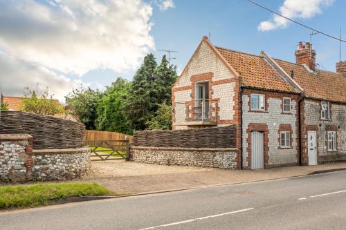 4 Malthouse Cottages - last minute hotel in Unknown City