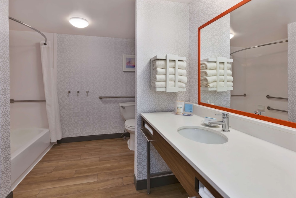 Hampton Inn Princeton - photo 17