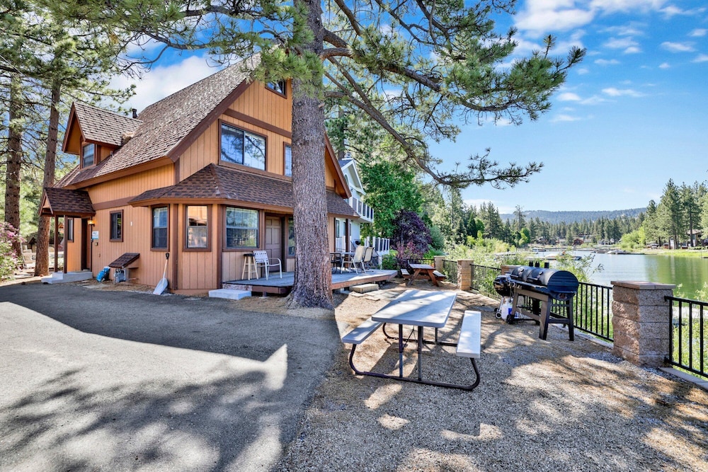 Breezy Estate #114 in Big Bear Lake, United States