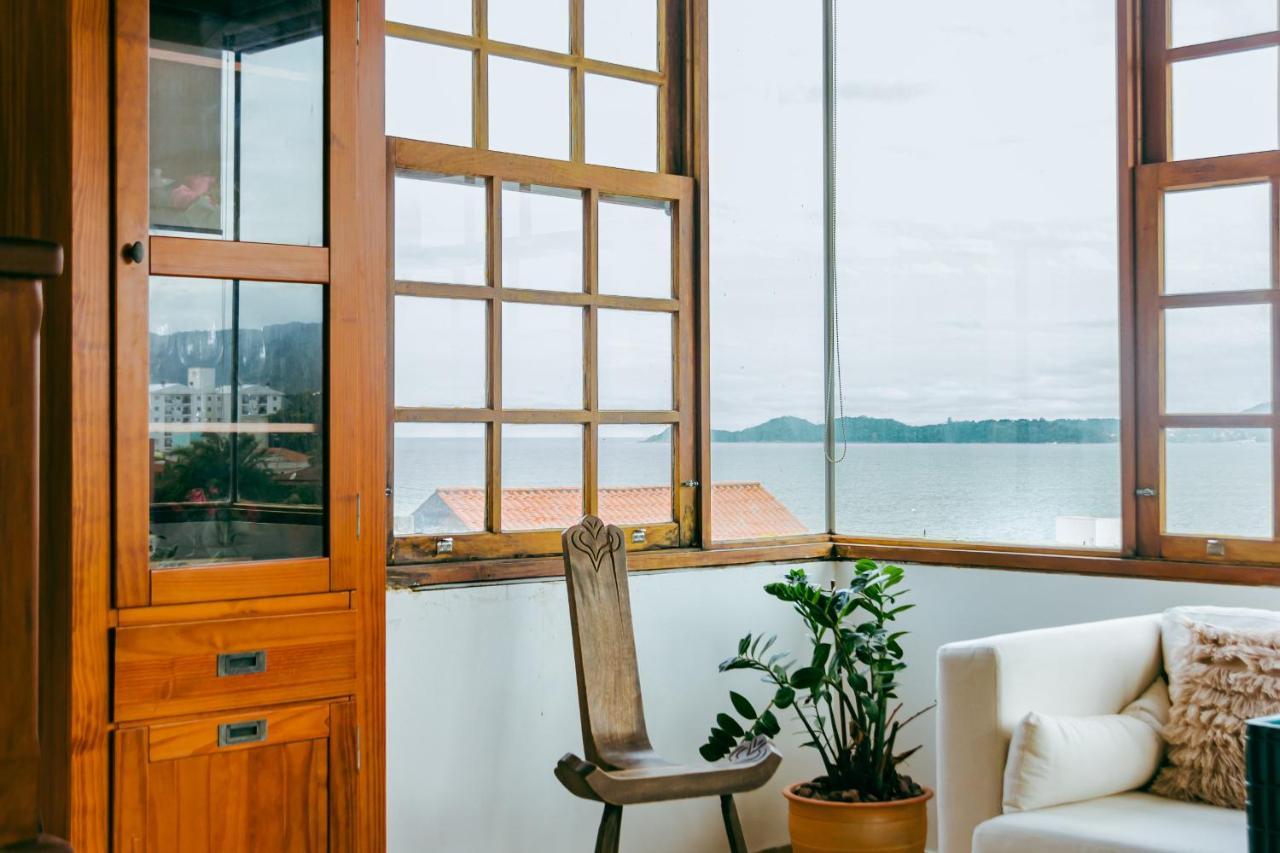Casa com Vista Mar na Praia do Quilombo FS6338