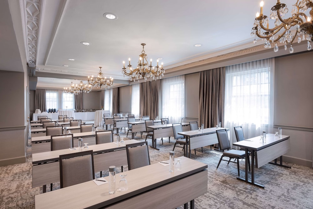 The Benson Portland Curio Collection by Hilton - photo 79