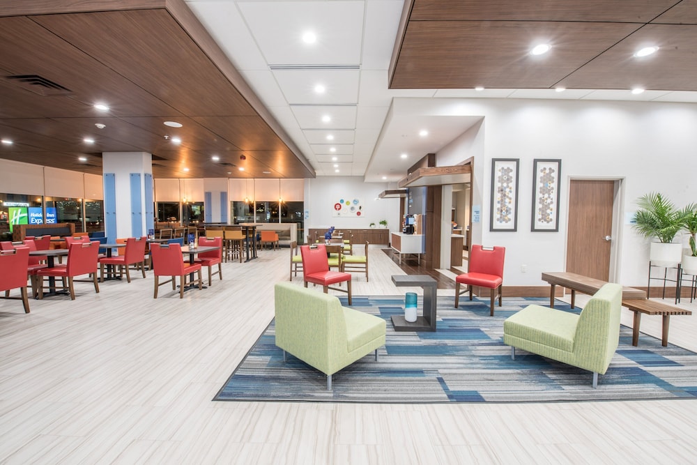 Holiday Inn Express and Suites Houston Westchase Westheimer by IHG - photo 99