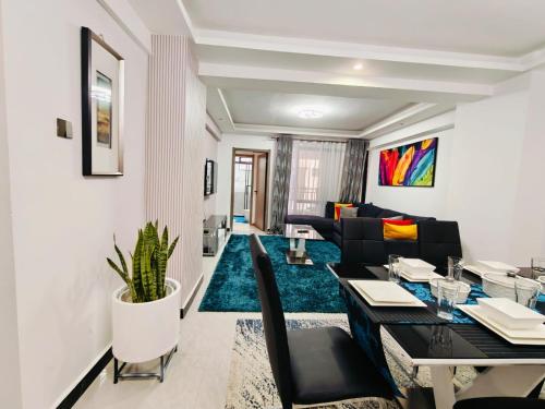 Modern 3 Bedroom Near Malls& City center